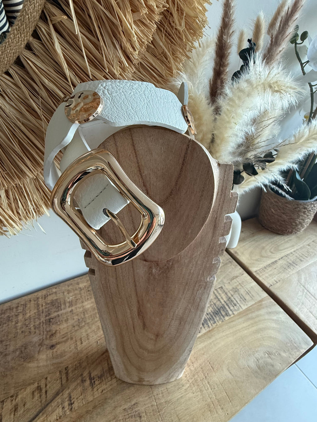 Cinturón Hebilla Dorada Soft Leather Look