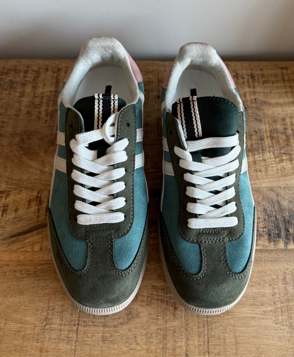 🤍 Sneakers Retro Combinadas