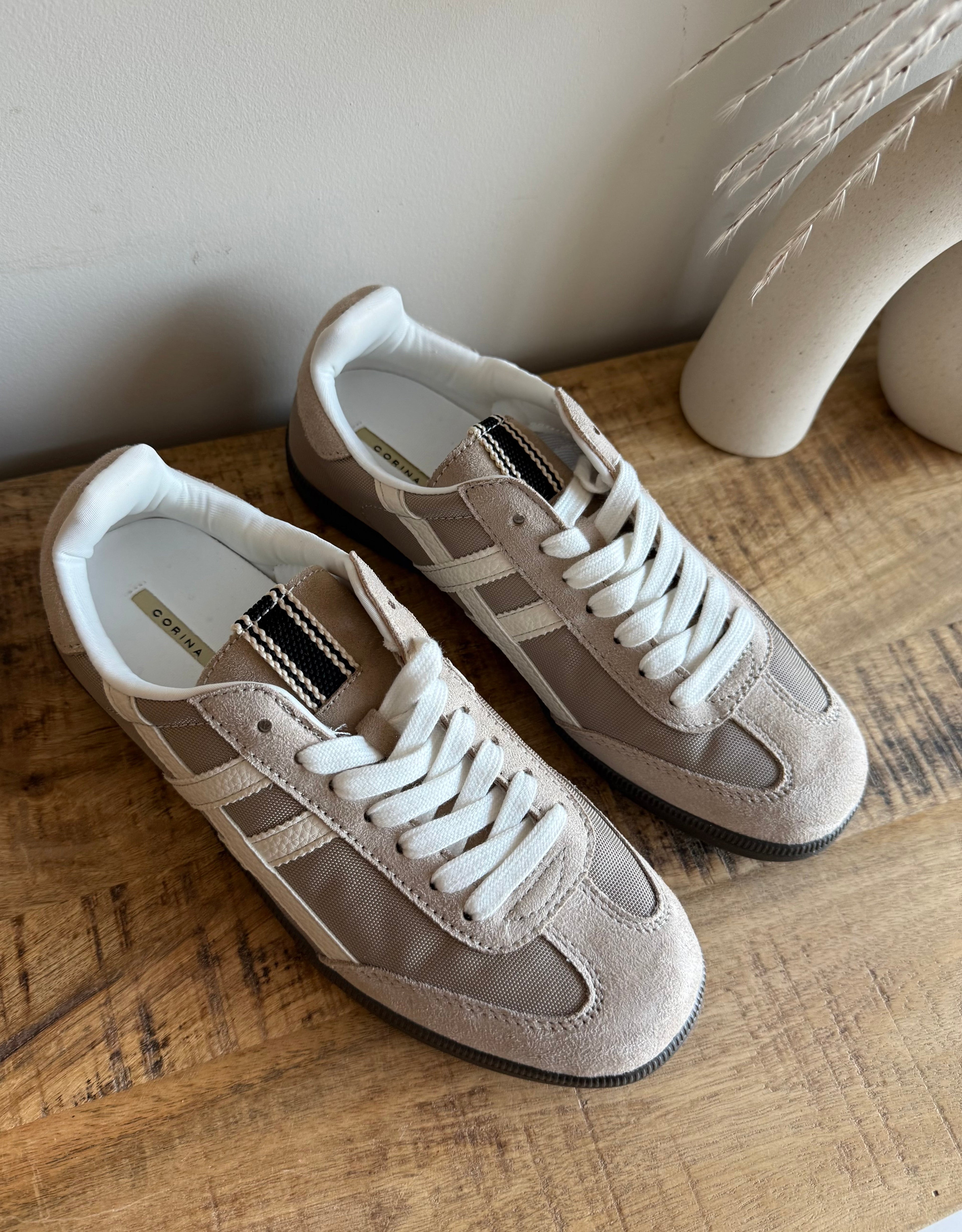 🤍 Sneakers Retro Combinadas