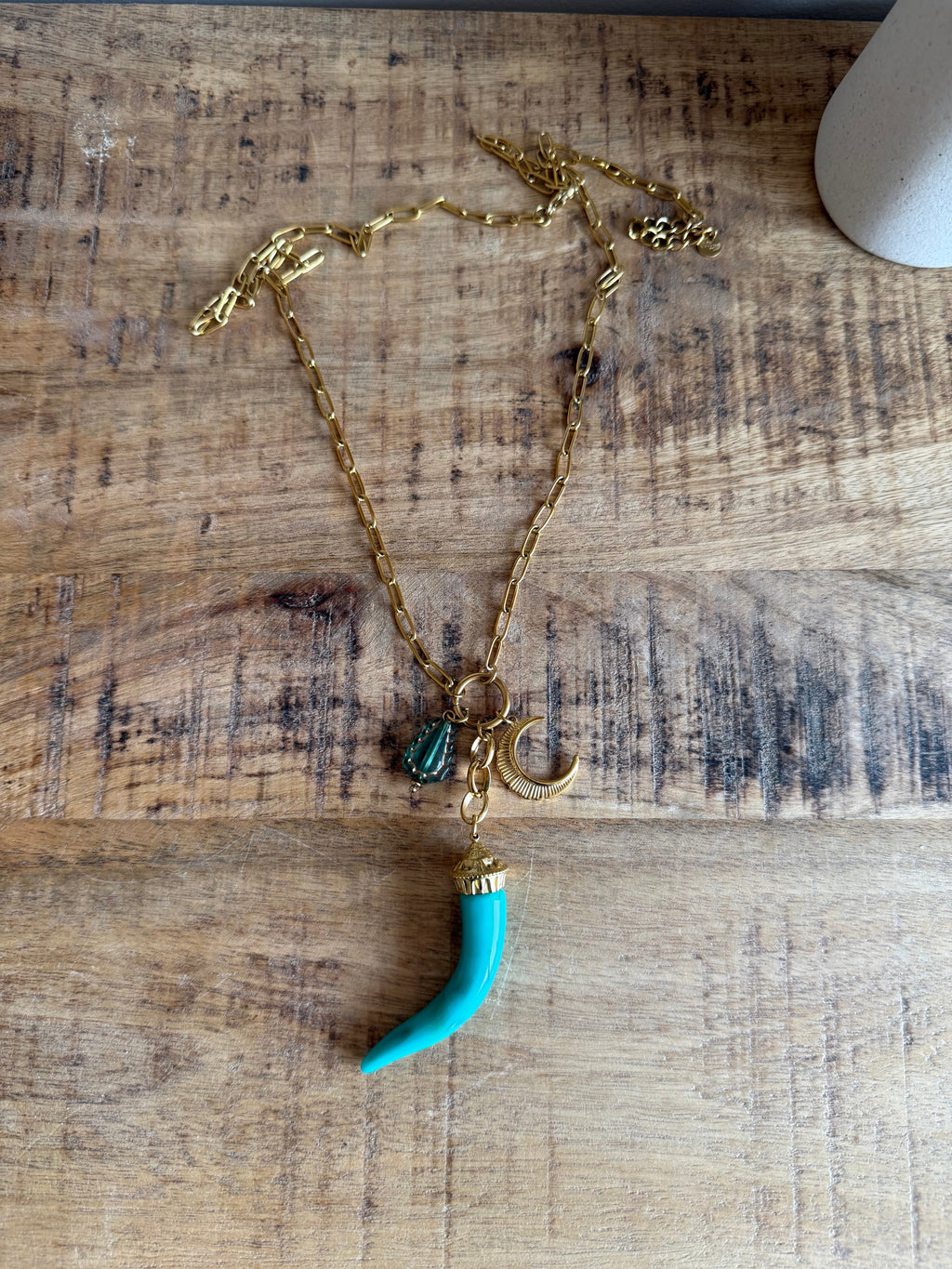Collar Cuerno Azul