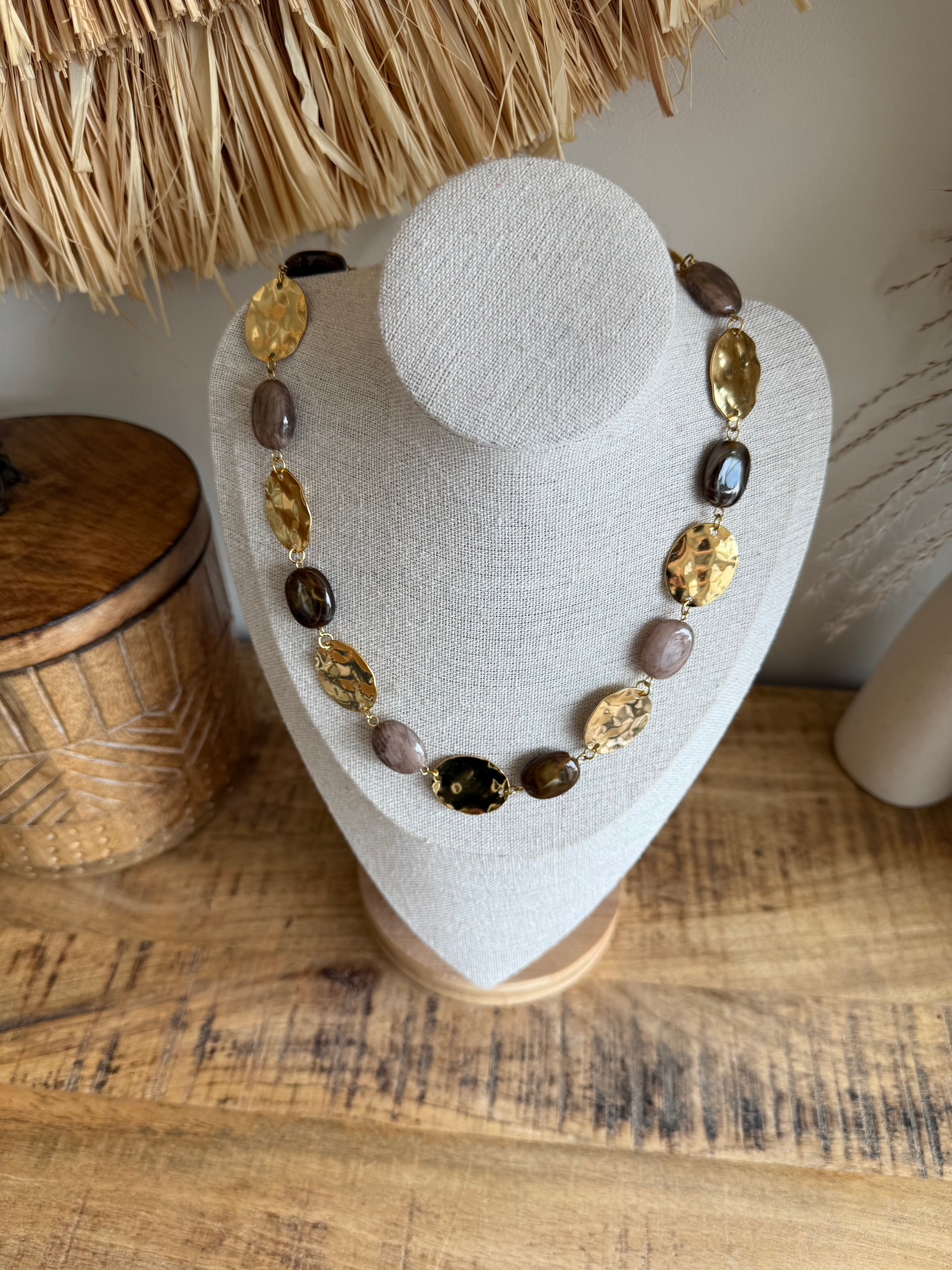 Collar Lúa