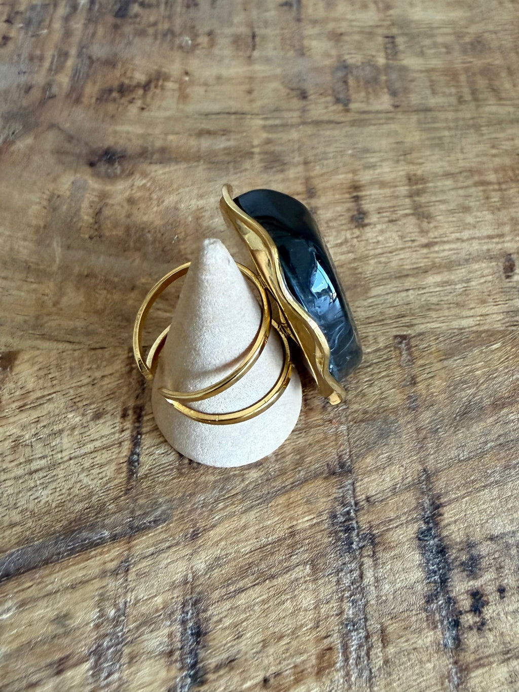 Anillo de resina y acero inoxidable