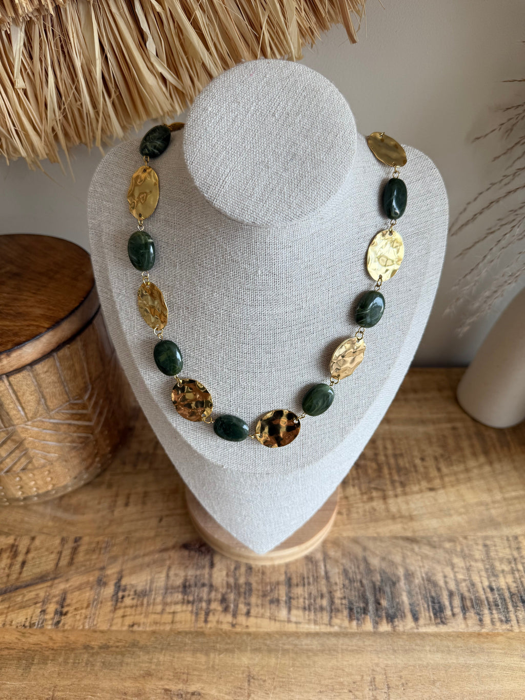 Collar Lúa